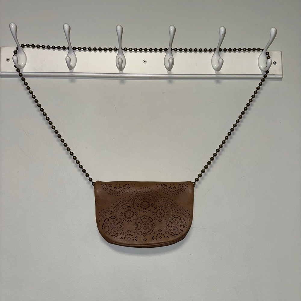 T-Shirt & Jeans Tan Laser Cut Crossbody Bag geometric ball chain strap purse - Picture 13 of 16
